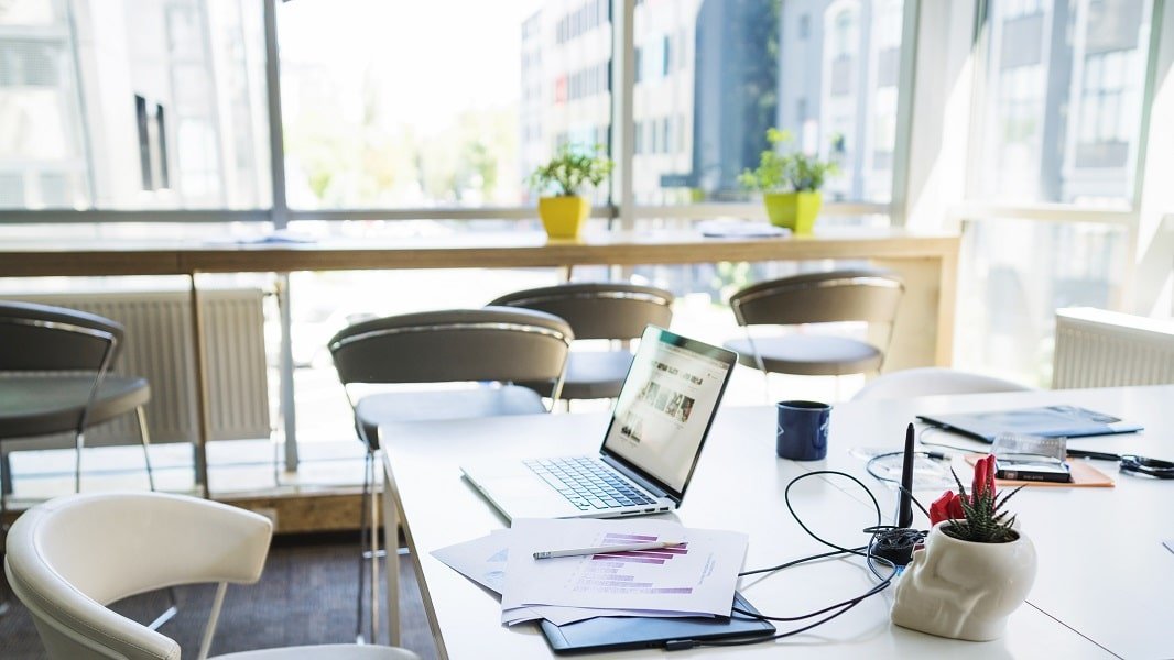 How to declutter your workspace?