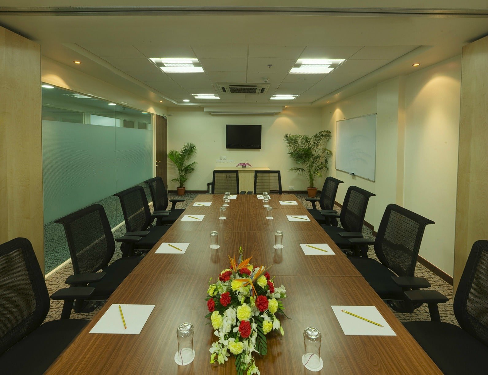 How to Plan a Successful Business Event in Meeting Rooms in Gurgaon?