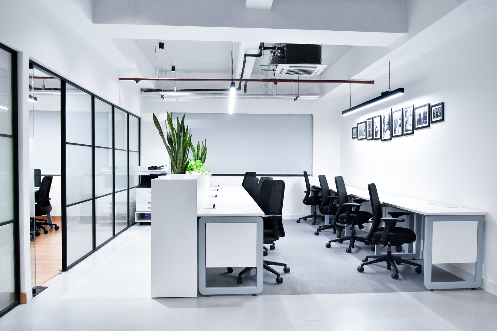 Business Centre in Connaught Place